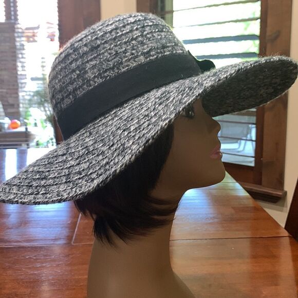 NEW Gray/Black Jessica Simpson wide rim Hat 4.25” Rim - Picture 5 of 12